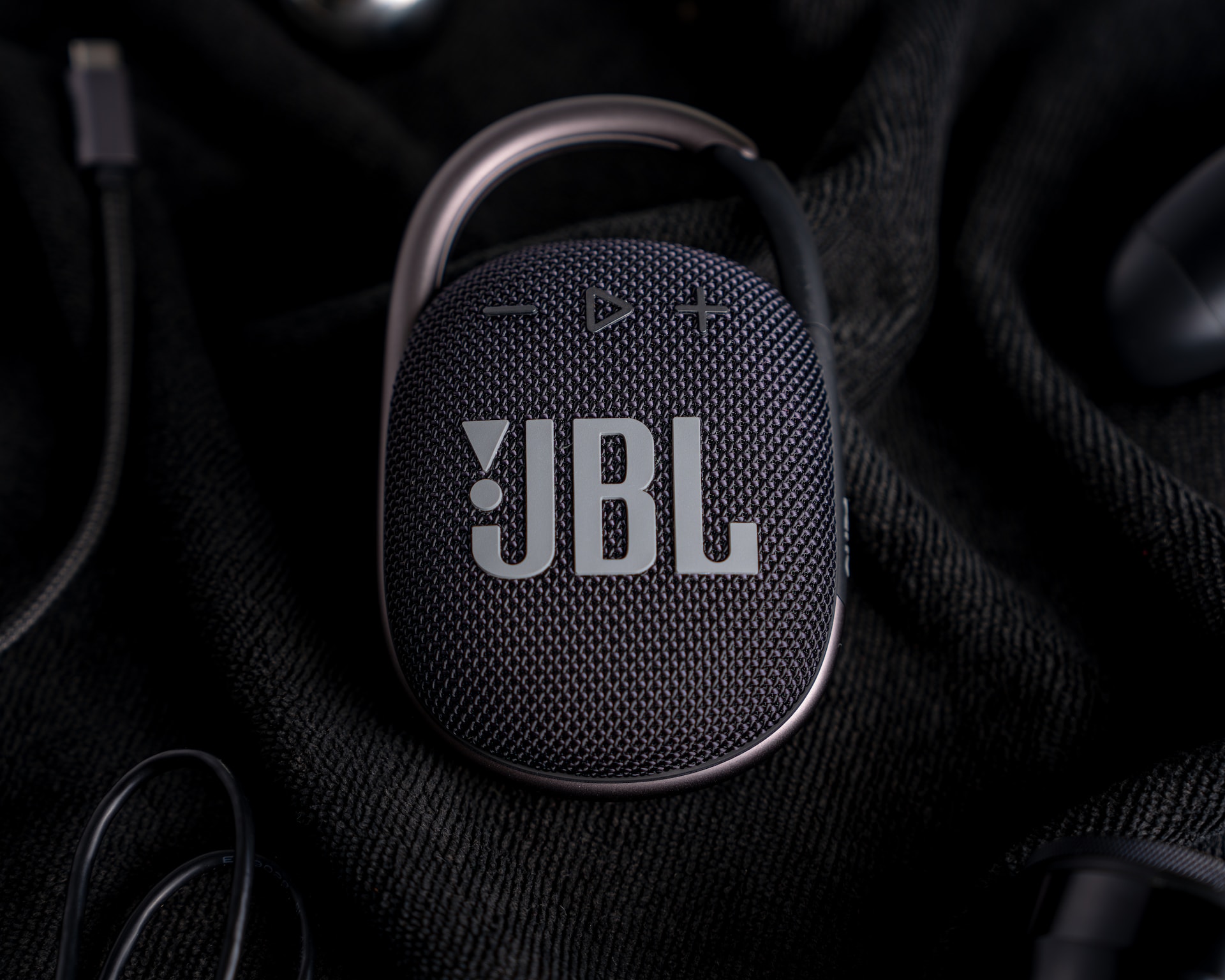 JBL Clip 4: The Ultimate Portable Speaker for Music Lovers