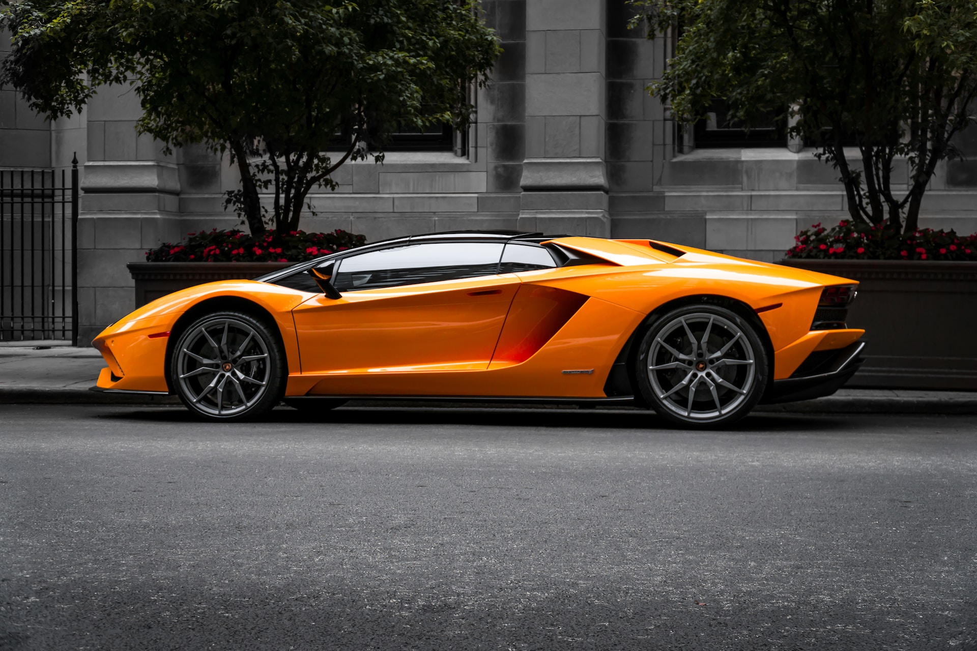 Lamborghini Revuelto: Unraveling the Luxury and Power