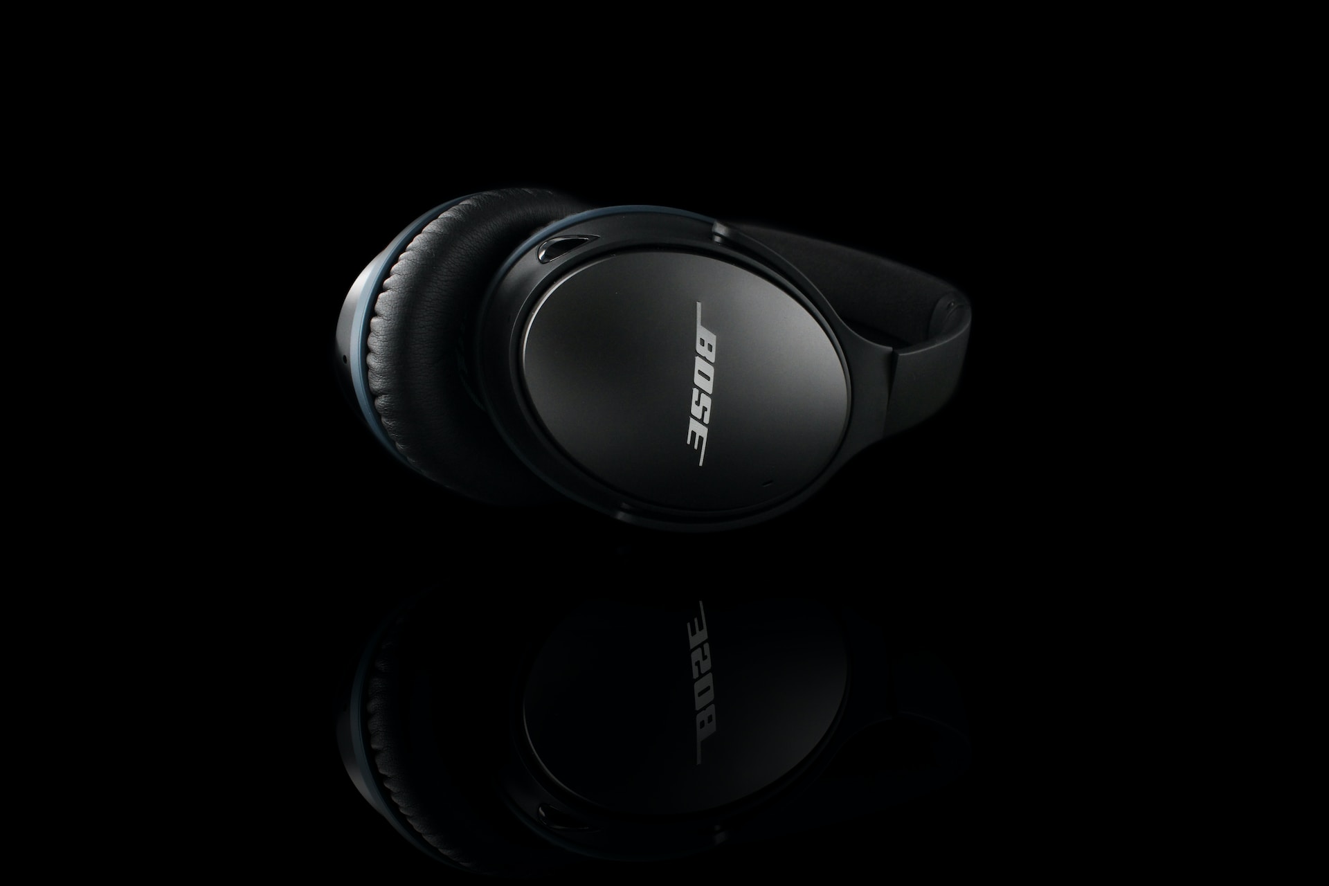 Bose QuietComfort 35: Your Ultimate Noise-Canceling Companion