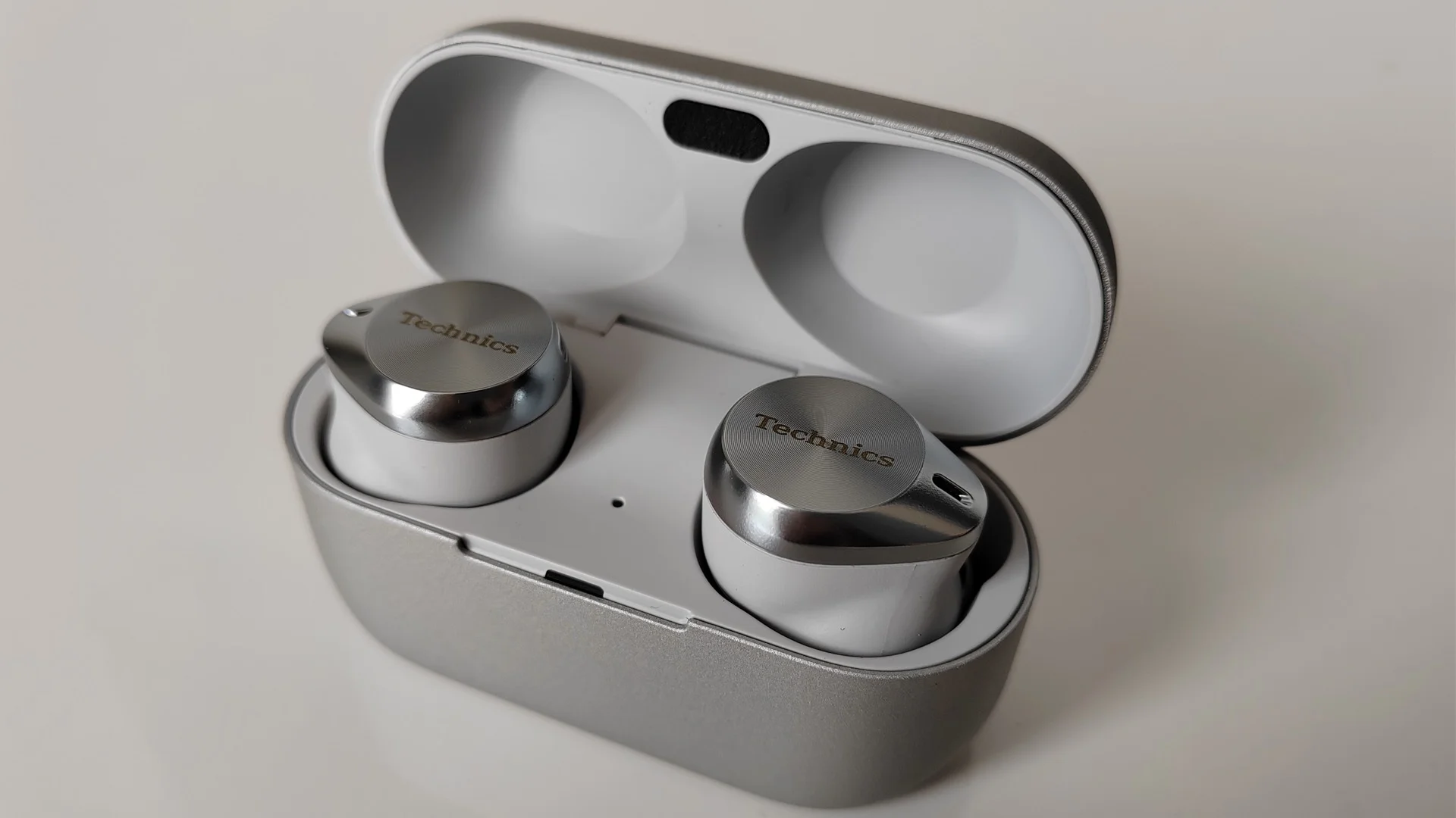 Technics EAH-AZ80: The Best Wireless Earbuds for Audiophiles?