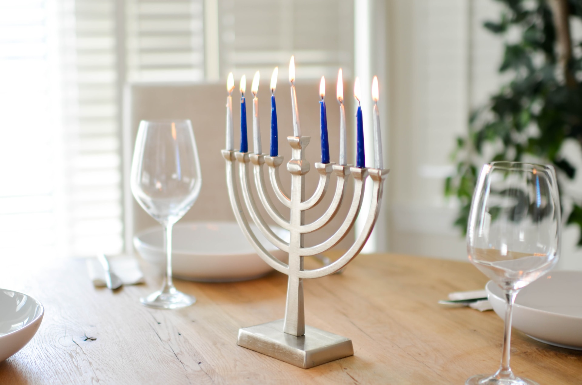 How to Choose the Perfect Hanukkah Gift for Your Loved Ones