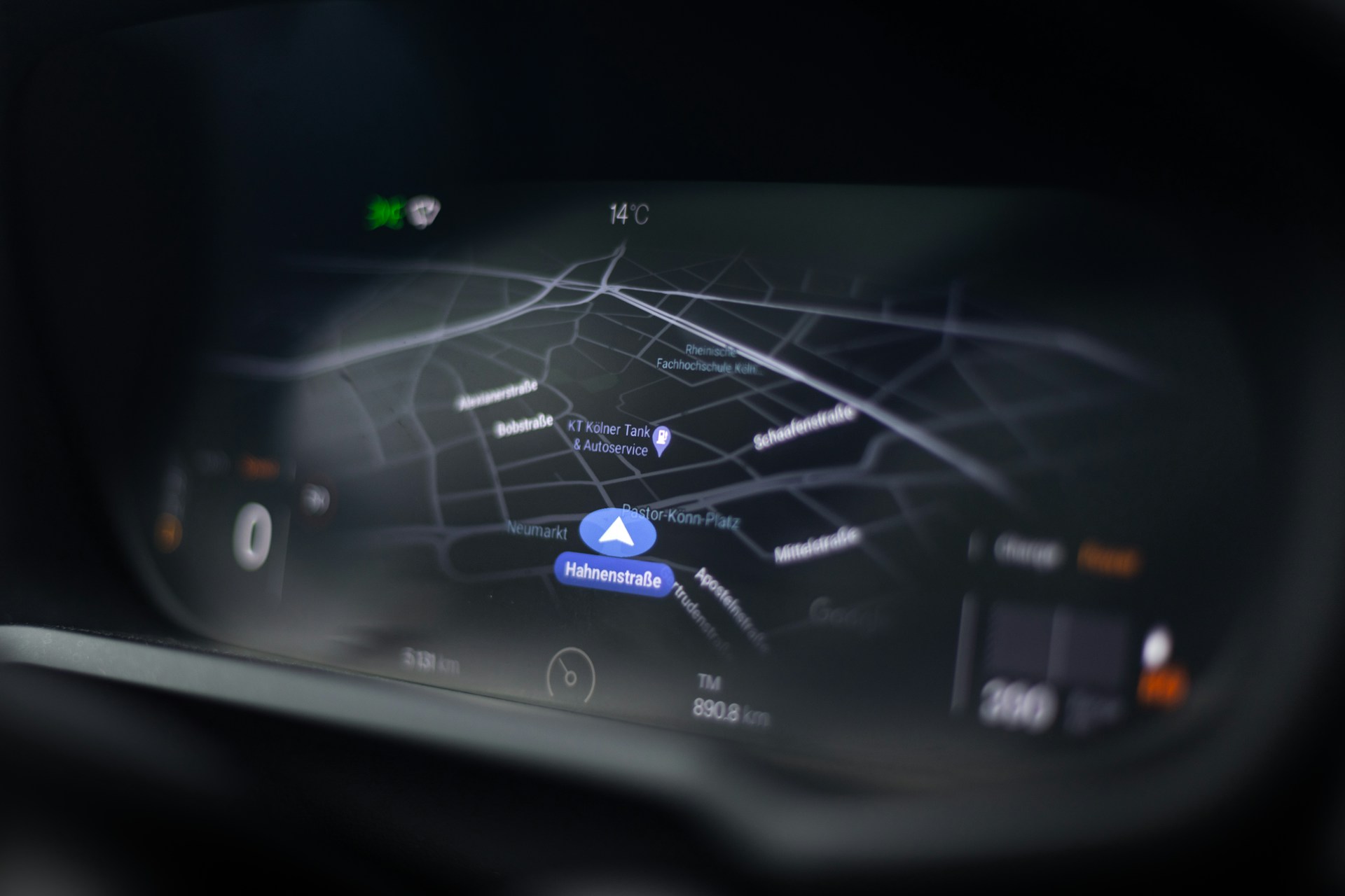 GPS Tracker for Car: What to Look for & What to Avoid